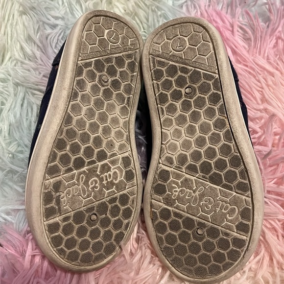 Cat & Jack girl shoes - Picture 2 of 3